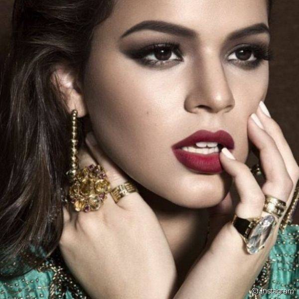Bruna Marquezine lidera lista com maquiagens elaboradas e com toque sensual
